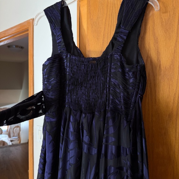 PURPLE DRESS - Picture 2 of 5